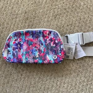 Lululemon new with tags athletica vibrant floral crossbody bag